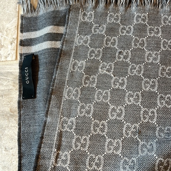 Gucci Scarf - Picture 4 of 4